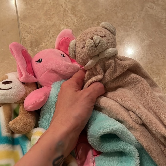 Baby plushie blankets 🥰❤️👏🥰 - Picture 6 of 6
